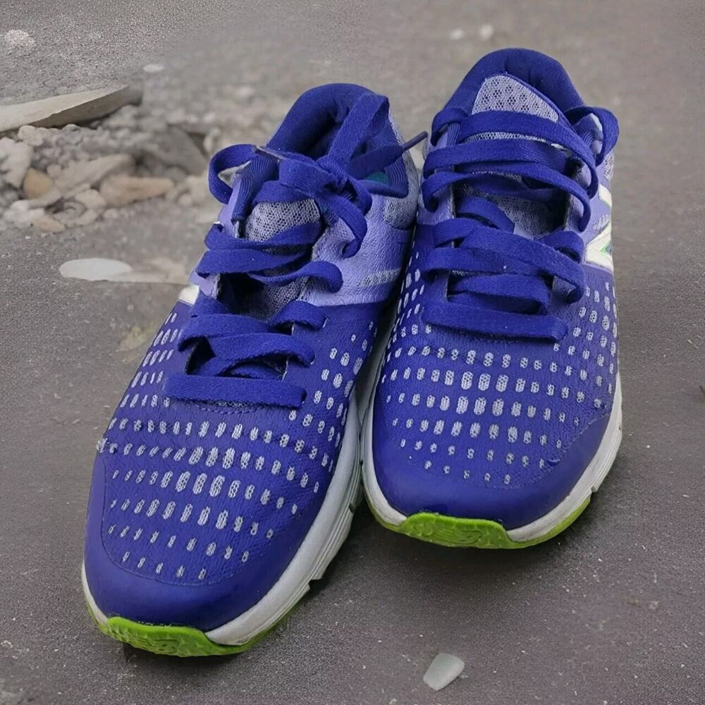 New Balance Women's Shoes Cush+ 775 Size 8